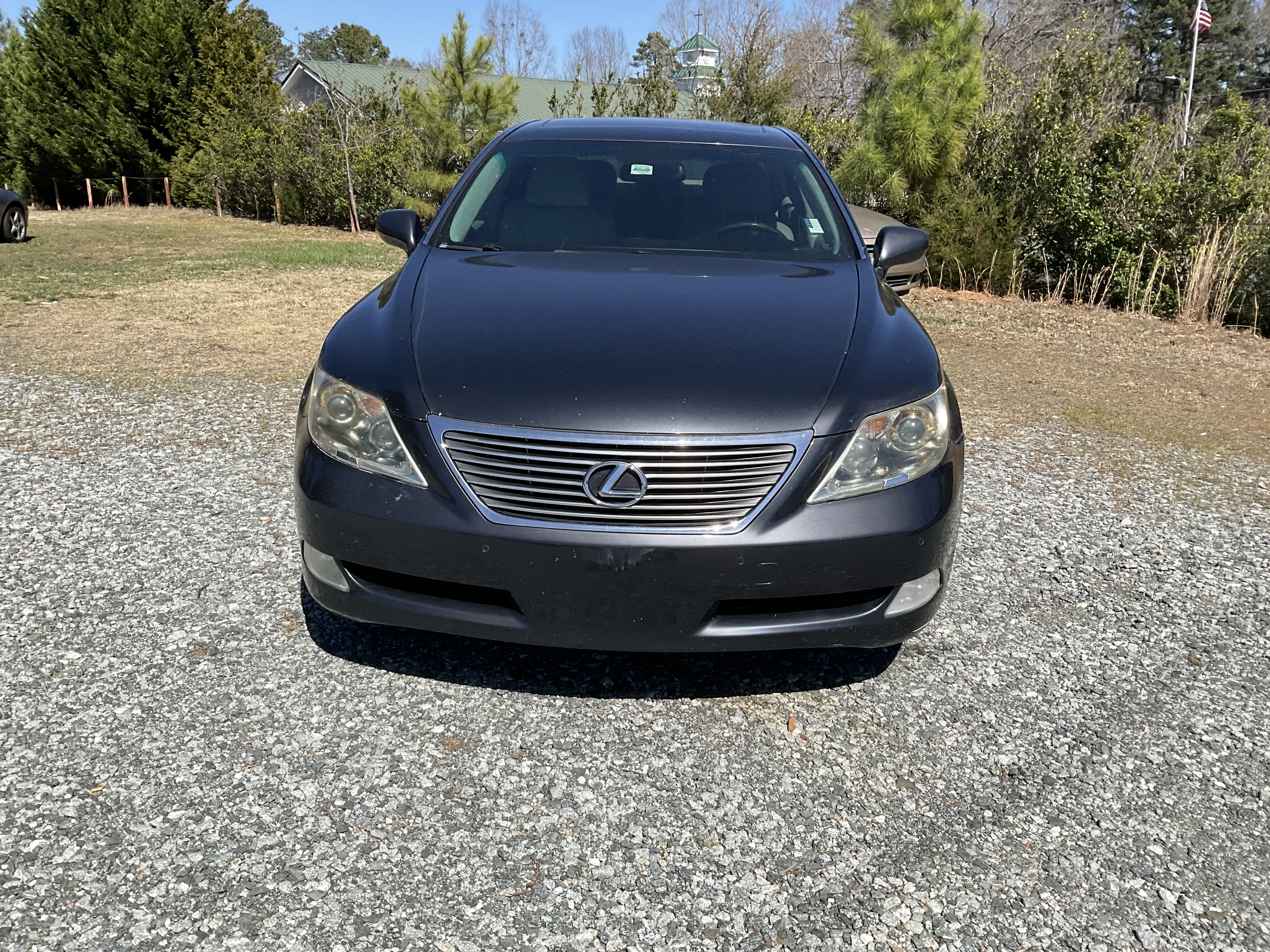LEXUS - Front View